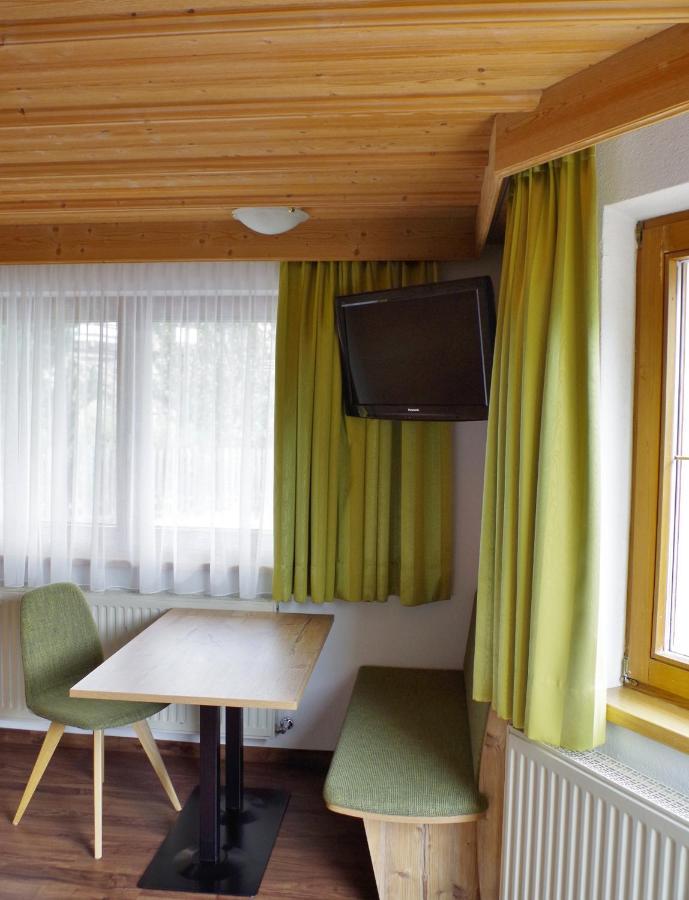 Hotel Edi ザムナウン 部屋 写真